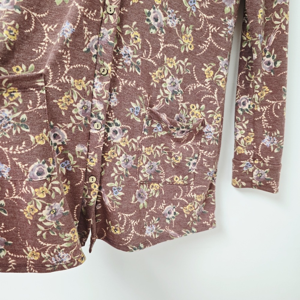 Agnes & Dora Essential Cardigan Size M Western Floral Button Front V-Neck NWT - Picture 6 of 15